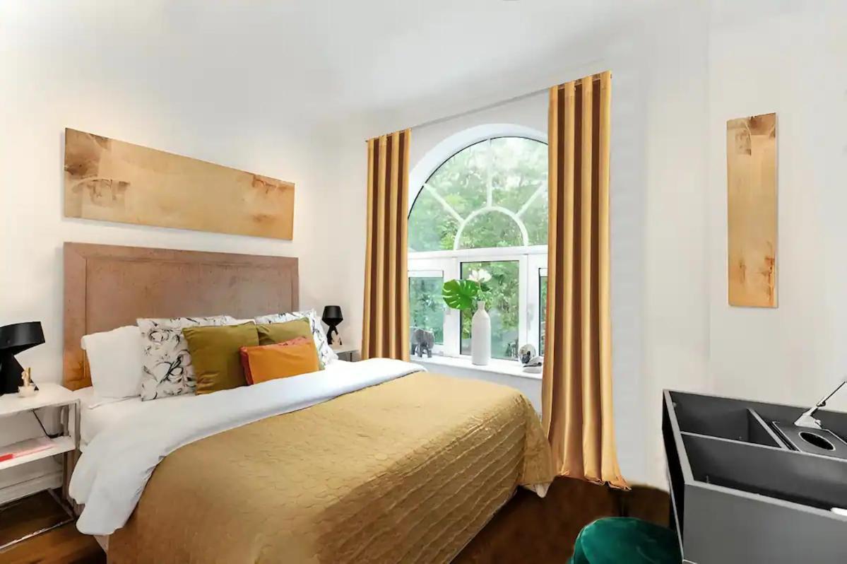 런던 Awesome Leicester Sq! Fashion Flat For Theatre Families And Happy Friends 아파트 외부 사진