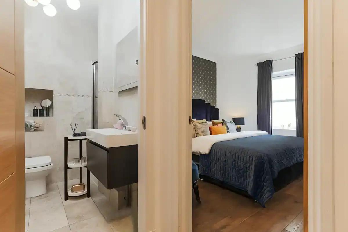 런던 Awesome Leicester Sq! Fashion Flat For Theatre Families And Happy Friends 아파트 외부 사진